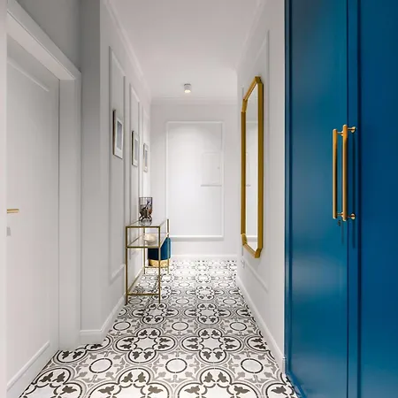 Goldberg Apartment *